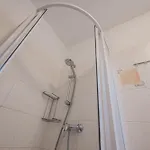 Rfp 2026 For 8 - Celý Dům V Klidné části Města, Parkování Zdarma Hradec Králové